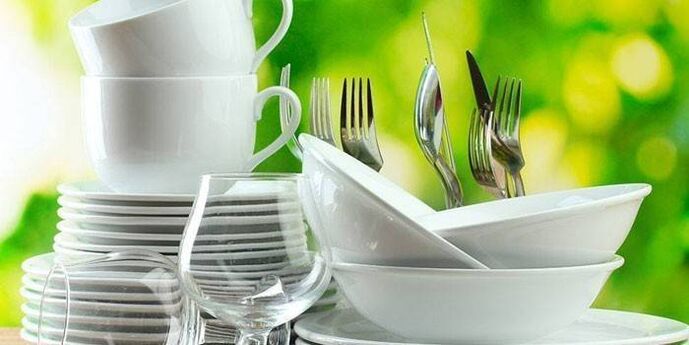 Infection with parasites through eating utensils